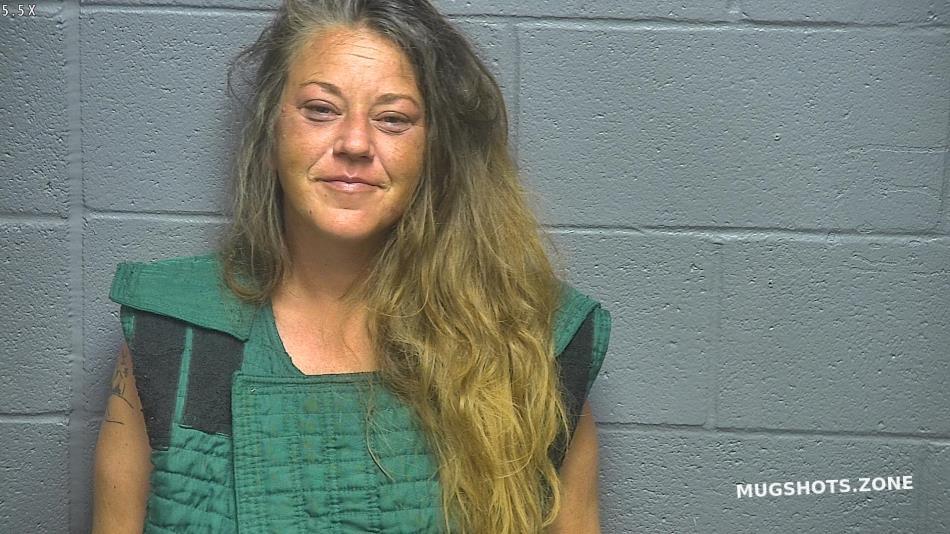 TEAGUE KATHERINE ELIZABETH N/A 05/12/2023 RSW Regional Jail Mugshots Zone