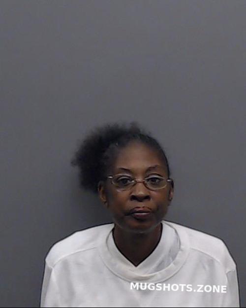 WOODSON VINCENZA RENEE 12/17/2021 - Smith County Mugshots Zone