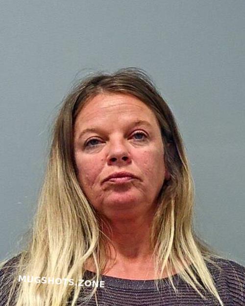 TIPTON SHALENA ZOE 12/12/2022 Warren County Mugshots Zone